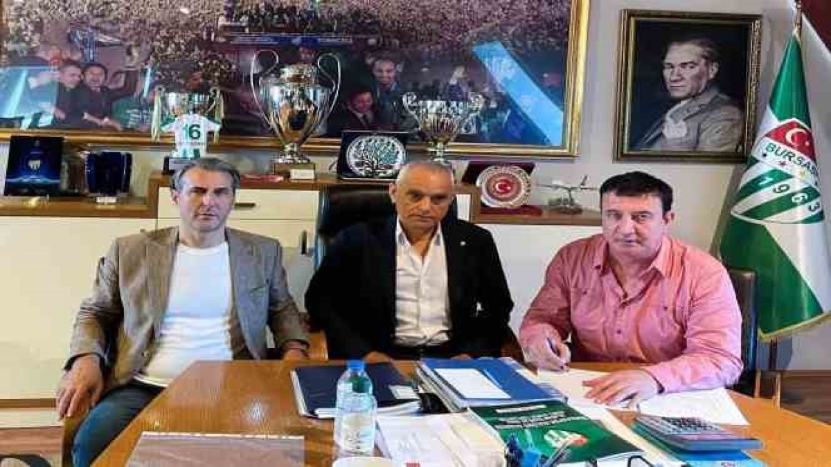 Bursaspor un yeni teknik direktörü belli oldu