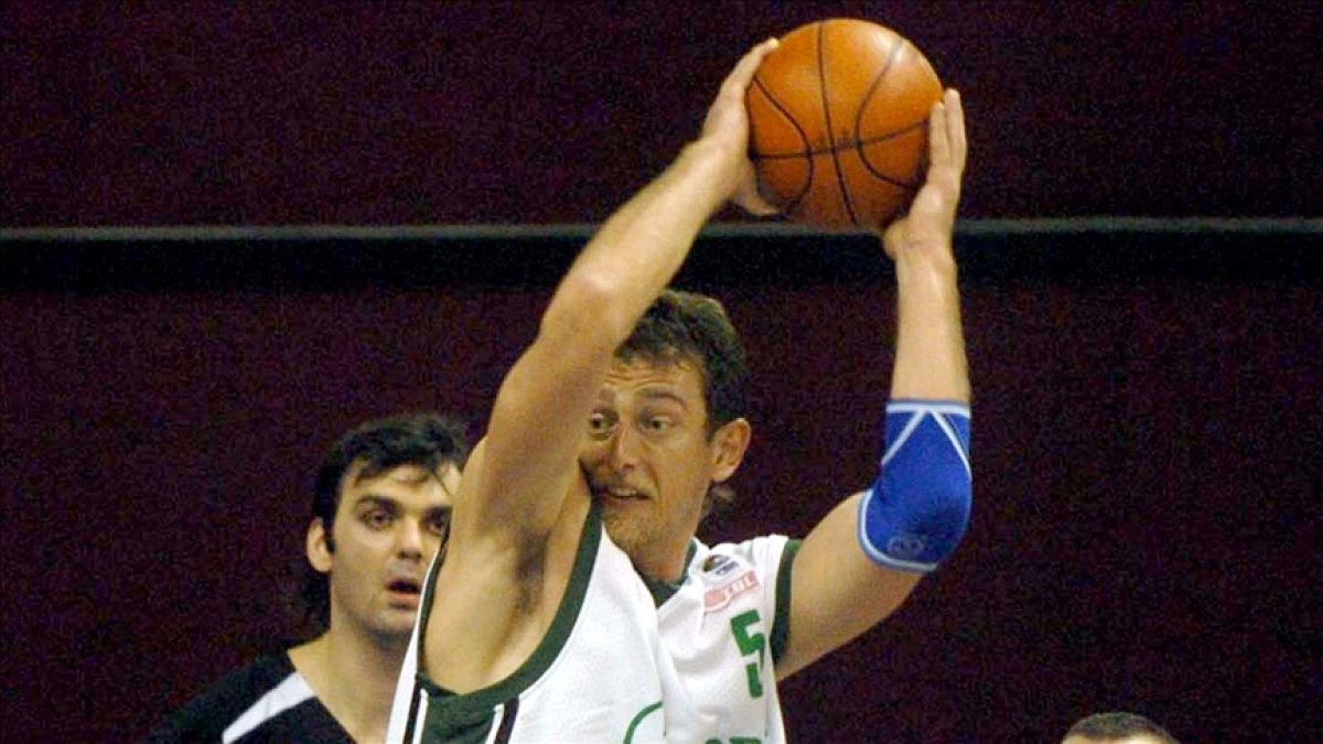 Milli basketbolcu Asım Pars evinde ölü bulundu