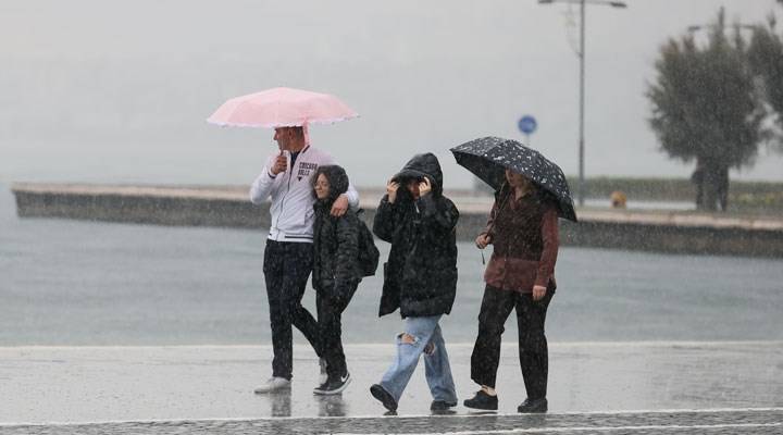 Meteoroloji 27 il için sarı kodlu uyarı yaptı. Aralarında İstanbul da var. Yağmur Türkiye'nin üzerine kabus gibi çökecek 7