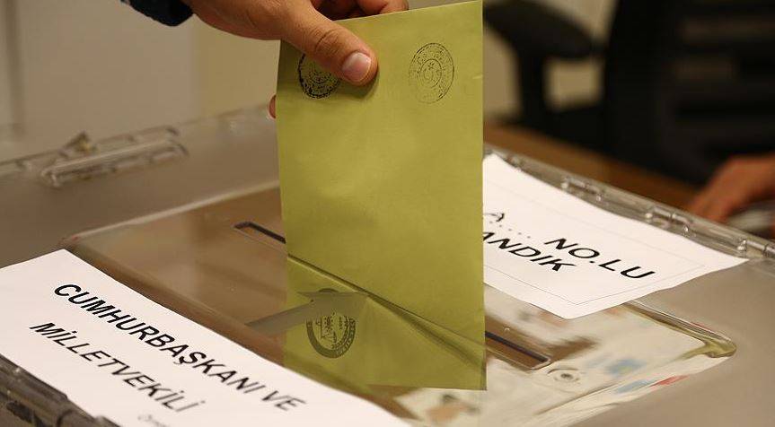 Yarınki seçimin sonucunu veren son anket yayımlandı. Sonuç sosyal medyada patladı Kılıçdaroğlu mu Erdoğan mı 5