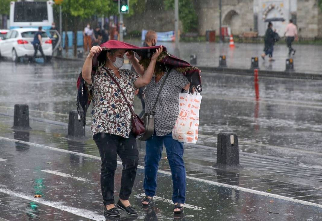 Fırtına uçuracak sel ve dolu vuracak. Meteoroloji bölge bölge saydı. sarı alarm verdi 15