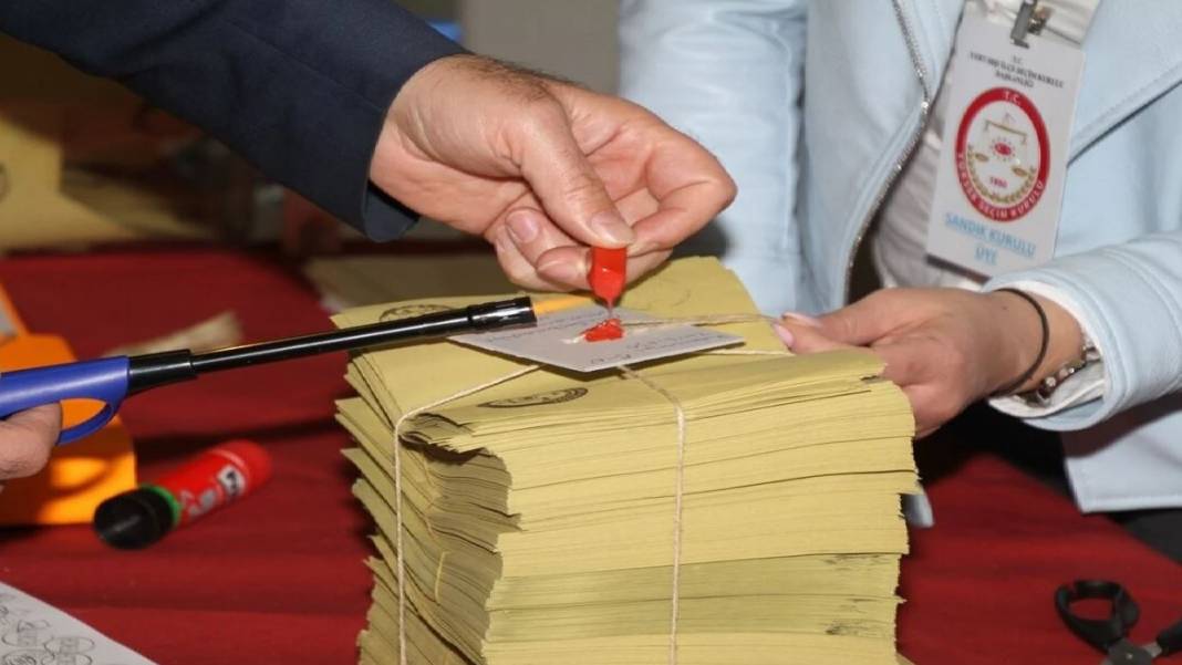 Seçimlerin sonucunu veren anket Ankara'da bomba etkisi yarattı. 9 seçim anketinin sonuçları açıklandı 3