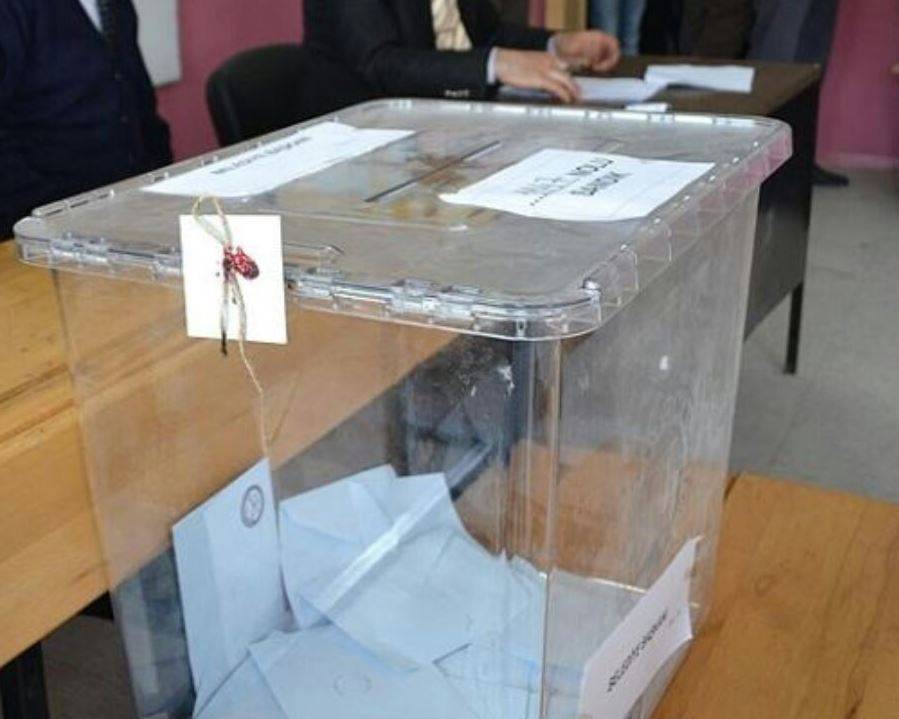 Seçimlerin sonucunu veren anket Ankara'da bomba etkisi yarattı. 9 seçim anketinin sonuçları açıklandı 2