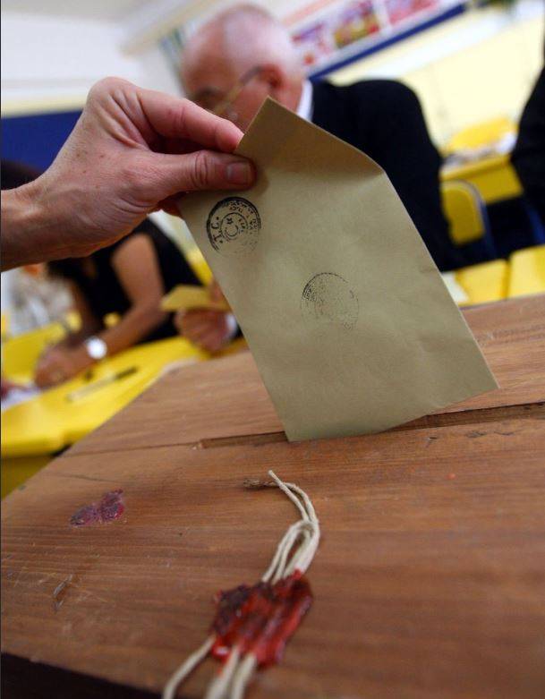 Son anket Saray'a seçim sonucunu verdi. Seçim sonucunu bölge bölge açıkladı 17