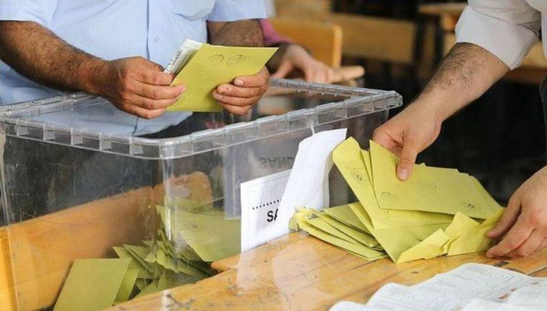 Yarınki seçimin sonucunu veren son anket yayımlandı. Sonuç sosyal medyada patladı Kılıçdaroğlu mu Erdoğan mı 4