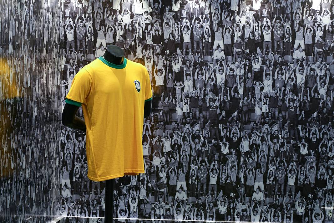 Brezilyalı efsane futbolcu Pele'nin mozolesi ziyarete açıldı 1