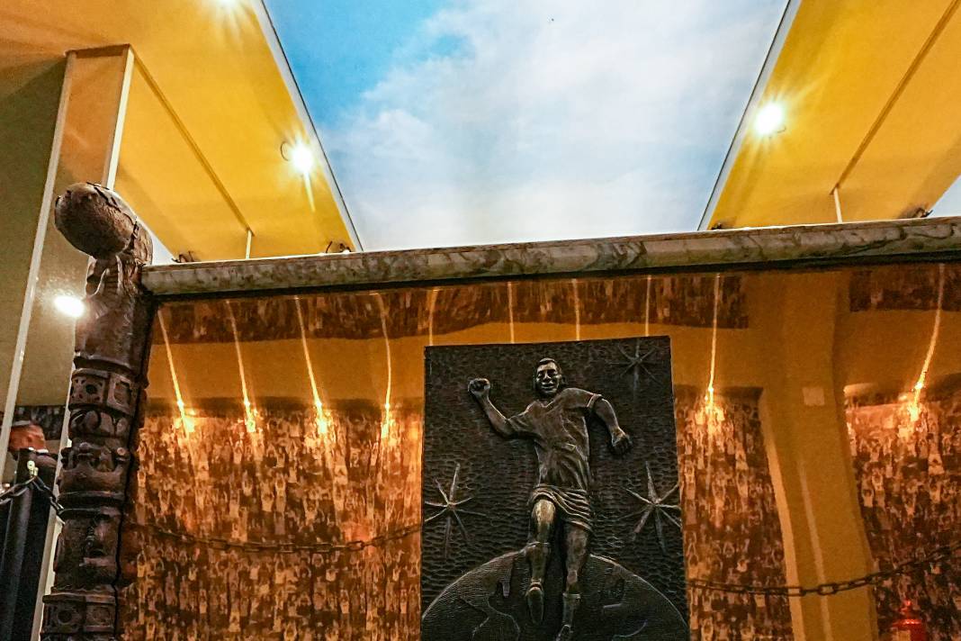 Brezilyalı efsane futbolcu Pele'nin mozolesi ziyarete açıldı 3