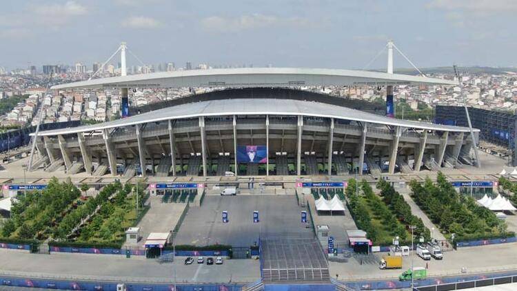 Şampiyonlar Ligi'nde dev finale az kaldı. Atatürk Olimpiyat Stadı havadan görüntülendi 11