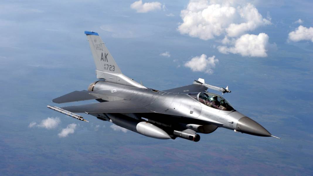 En çok F-16 savaş uçağına sahip ülkeler belli oldu. Türkiye çok kritik sırada 18