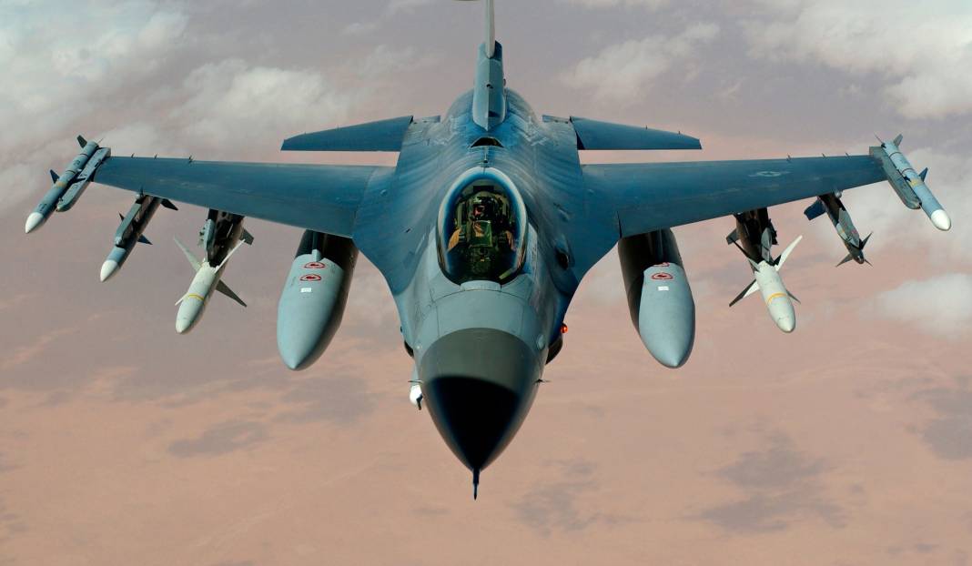 En çok F-16 savaş uçağına sahip ülkeler belli oldu. Türkiye çok kritik sırada 8