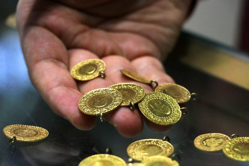 Altın, dolar ve euro yatırımı olanlar dikkat. Uzmanından kritik uyarı 10