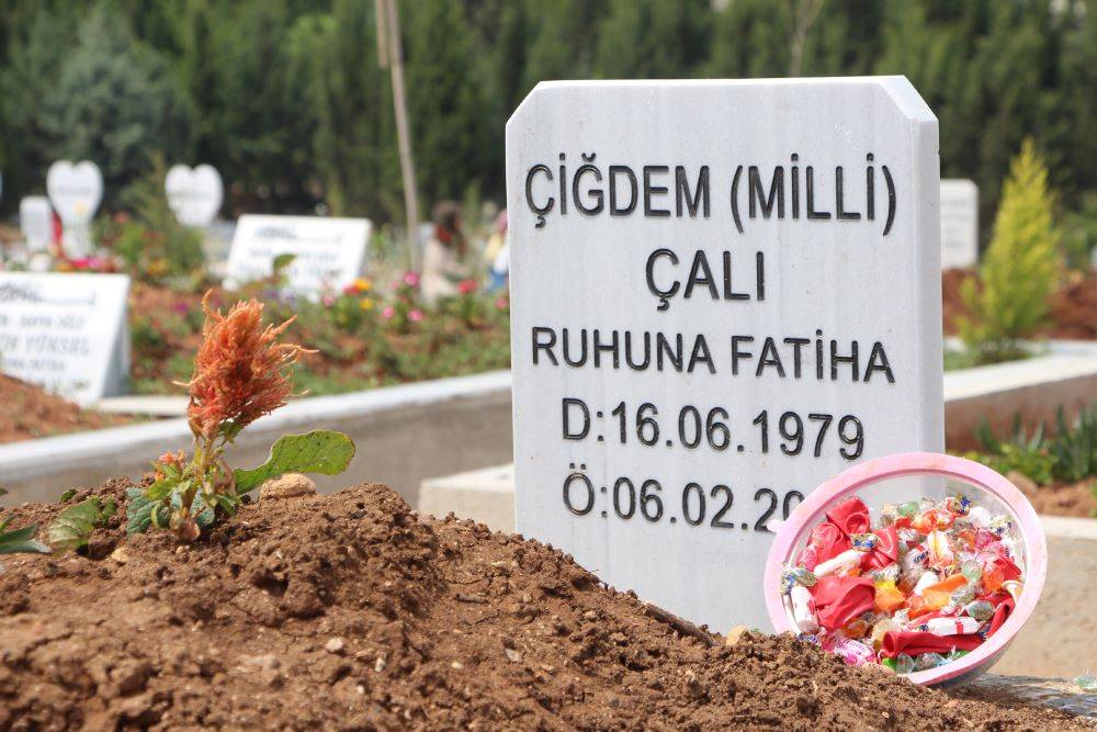 Deprem bölgesi bu bayram çok eksik. Depremzedeler bayramda acılarıyla baş başa 14