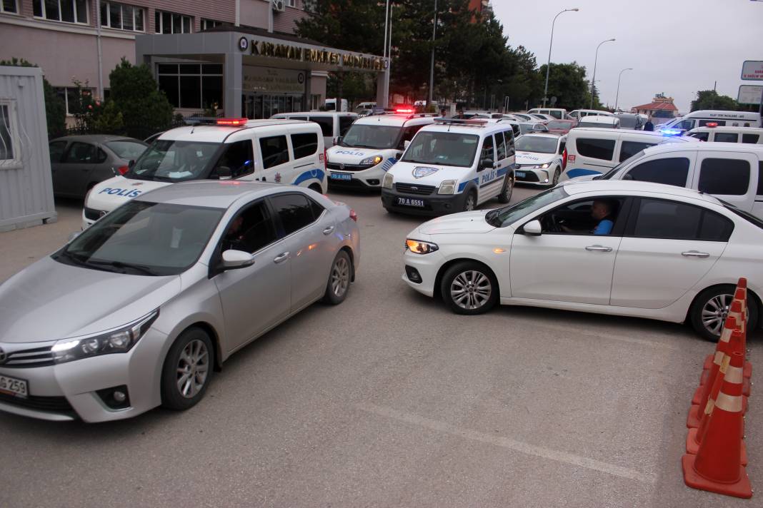 Uyuşturucu ticareti yapan örgüte operasyon: 17 gözaltı 10