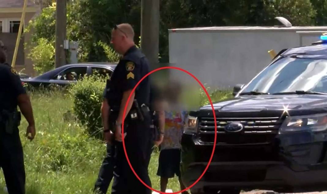Araba hırsızlığı ihbarı alan polisler şok oldu. 8 yaşında çocuk silah zoruyla araba çaldı 4