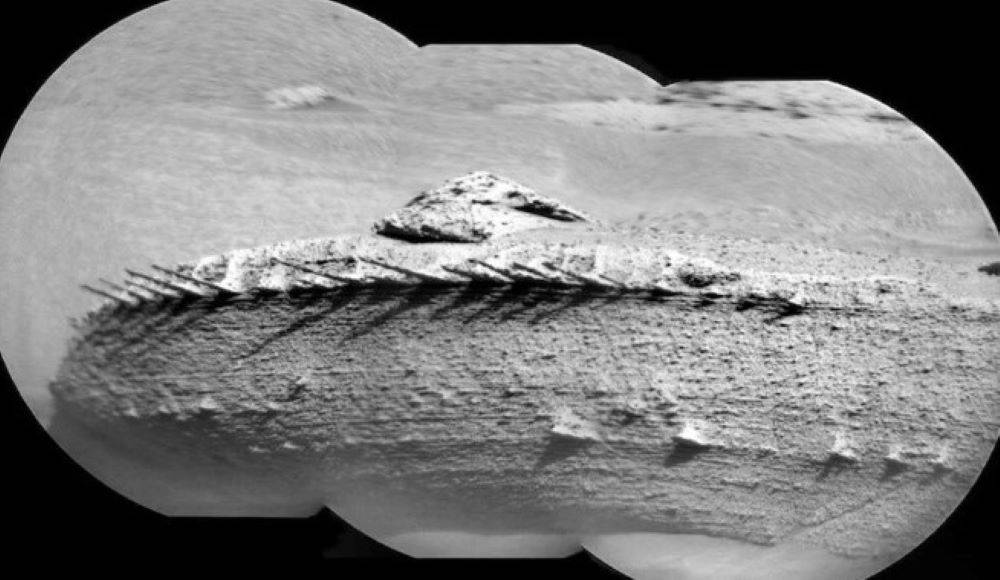 Mars'a uzay gemisi mi indi? Kızıl Gezegen'de sıra dışı bir cisim bulundu 2