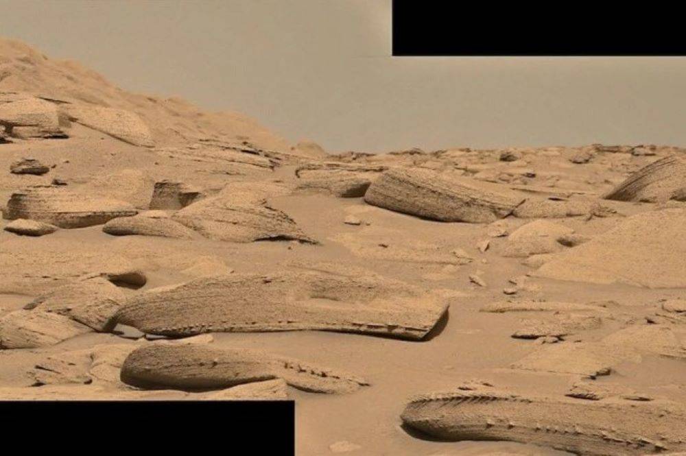 Mars'a uzay gemisi mi indi? Kızıl Gezegen'de sıra dışı bir cisim bulundu 4