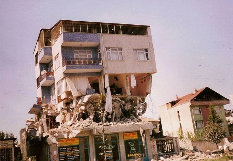 17 Ağustos depreminin 24. yıl dönümü. Türkiye o 45 saniyeyi hiç unutmadı 3