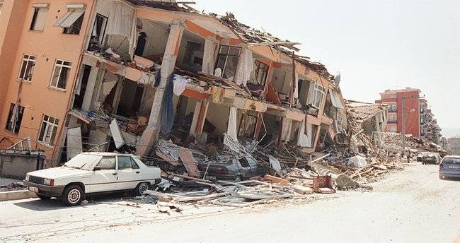 17 Ağustos depreminin 24. yıl dönümü. Türkiye o 45 saniyeyi hiç unutmadı 8