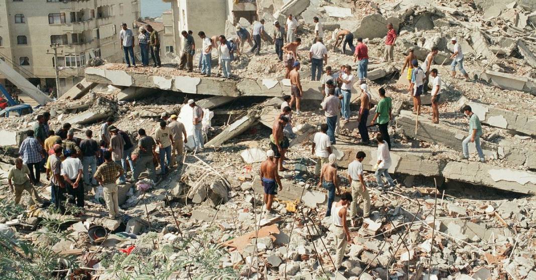 17 Ağustos depreminin 24. yıl dönümü. Türkiye o 45 saniyeyi hiç unutmadı 5