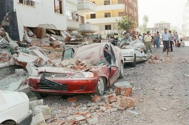 17 Ağustos depreminin 24. yıl dönümü. Türkiye o 45 saniyeyi hiç unutmadı 7