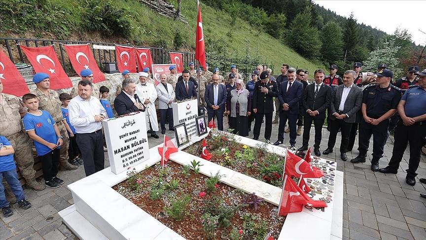 Eren Bülbül ve Başçavuş Ferhat Gedik 6 yıl önce birlikte şehit oldu. Sizi Asla unutmayacağız 22