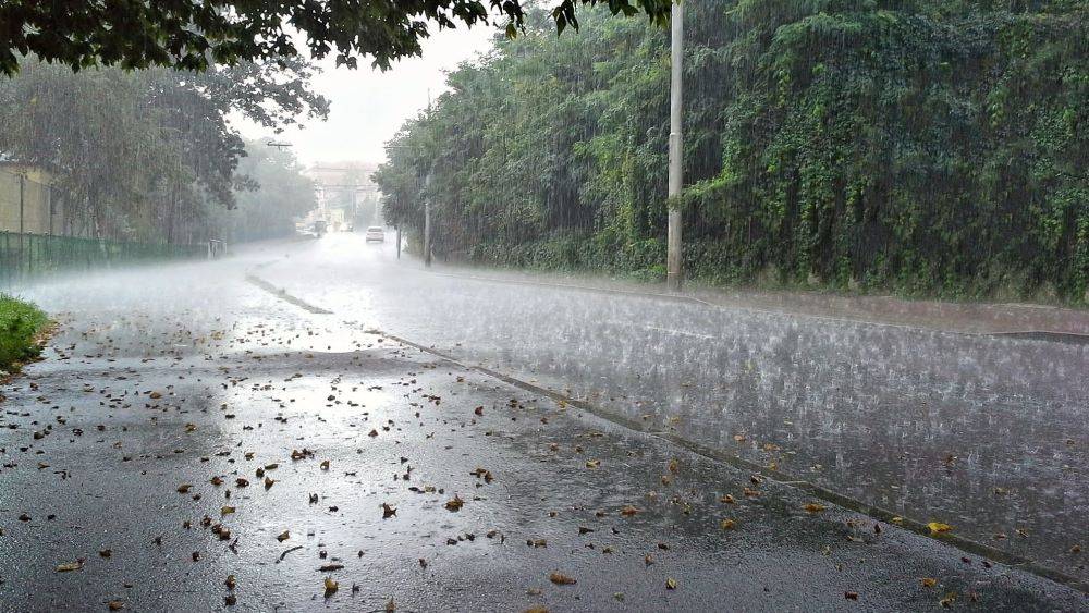 Meteoroloji saat vererek uyardı. Gök gürültülü sağanak geliyor 9