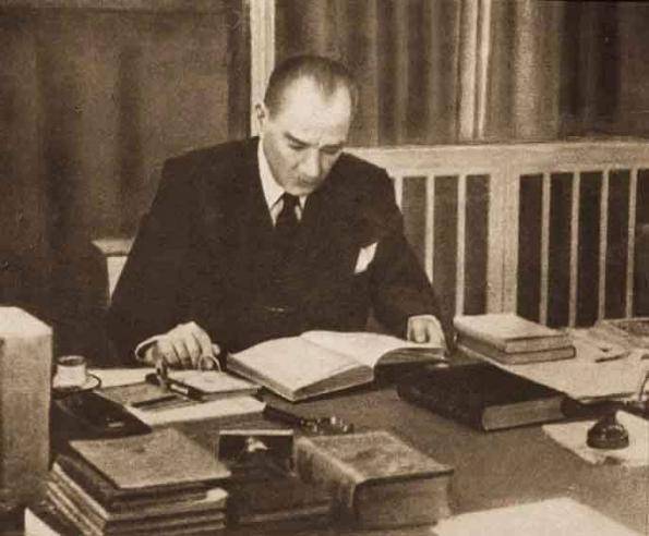 Atatürk'ün el yazısı notları ilk kez ortaya çıktı. Notlarda ne yazıyor? 4