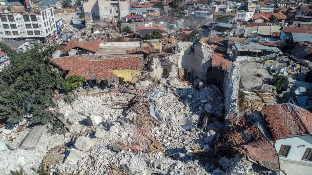 Hatay’da depremde 16 kilise hasar gördü 3