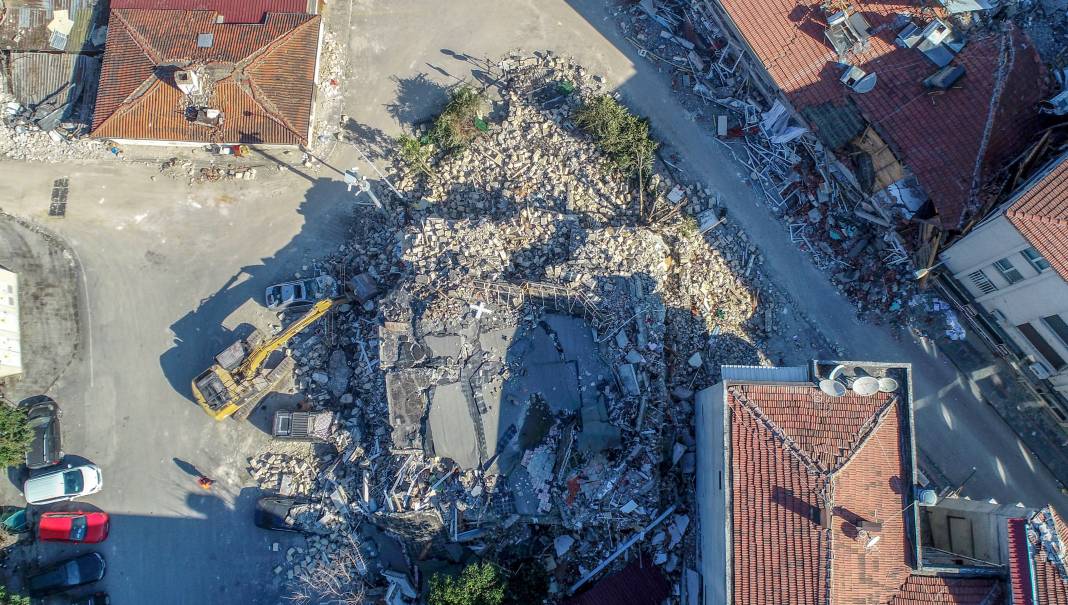 Hatay’da depremde 16 kilise hasar gördü 6
