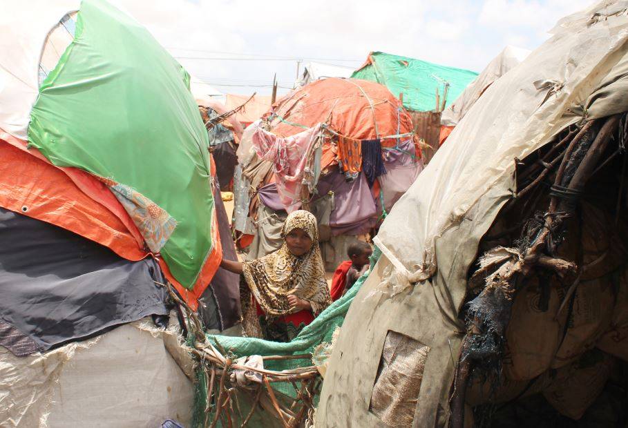 Somalili anne çocuklarını yaşatmak için 13 gün boyunca kampa yürüdü 7