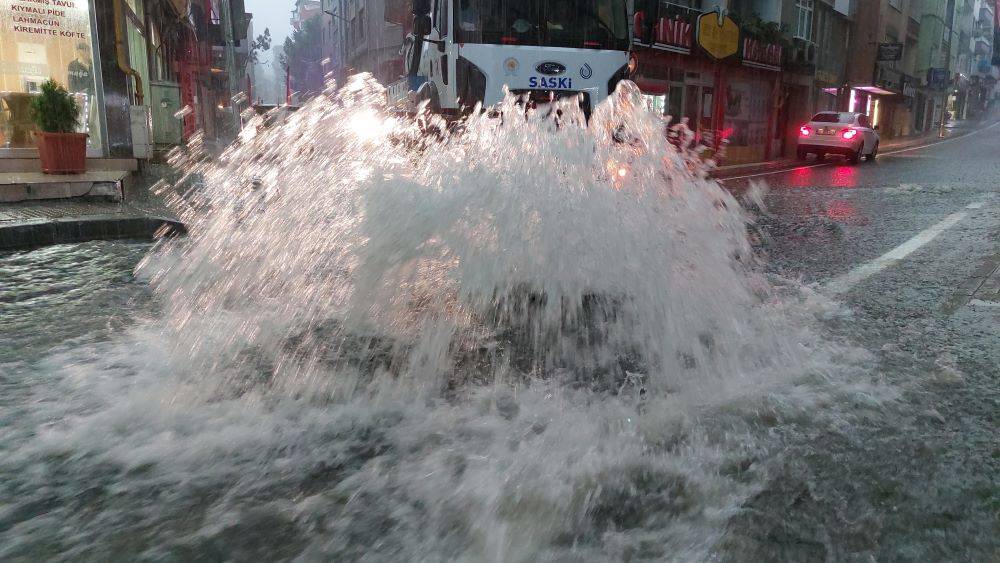 AFAD'ın uyardığı Samsun’da sel felaketi. Sağanak şehri bu hale getirdi 14