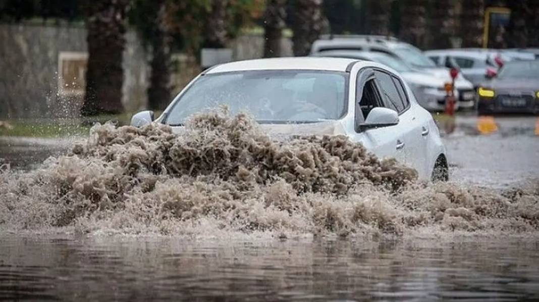 İstanbul’u bugün ve yarın süper hücre vuracak. Dikkat. Karadeniz’den süratle geliyor 3