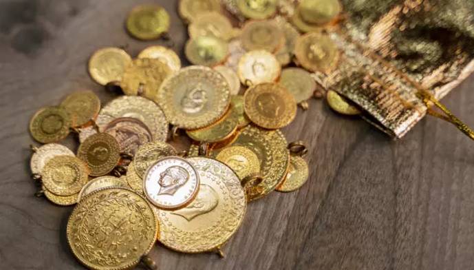 İslam Memiş gram altın için net rakam verdi: Ekim ayı itibarıyla olanlar olacak. Dolar almayı düşünenlere kritik uyarı 12