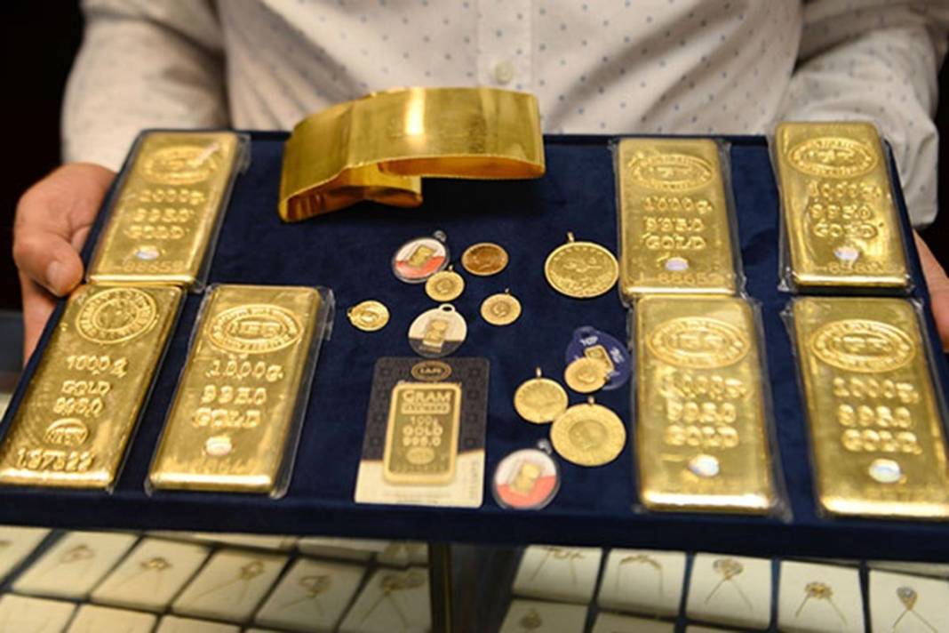 İslam Memiş gram altın için net rakam verdi: Ekim ayı itibarıyla olanlar olacak. Dolar almayı düşünenlere kritik uyarı 7