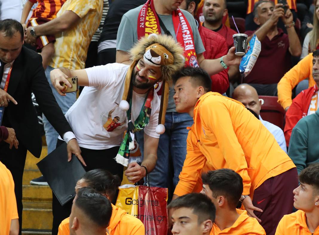 Bu haberden fotoğraf 'çalmak' serbesttir. Galatasaray Bayern Münih maçının bütün fotoğrafları 51