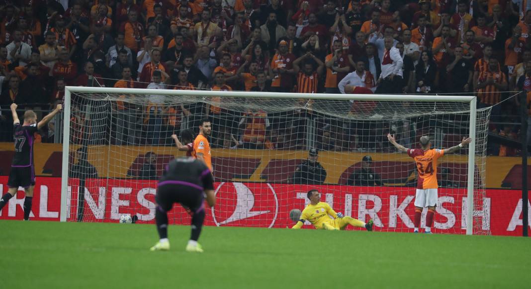 Bu haberden fotoğraf 'çalmak' serbesttir. Galatasaray Bayern Münih maçının bütün fotoğrafları 52