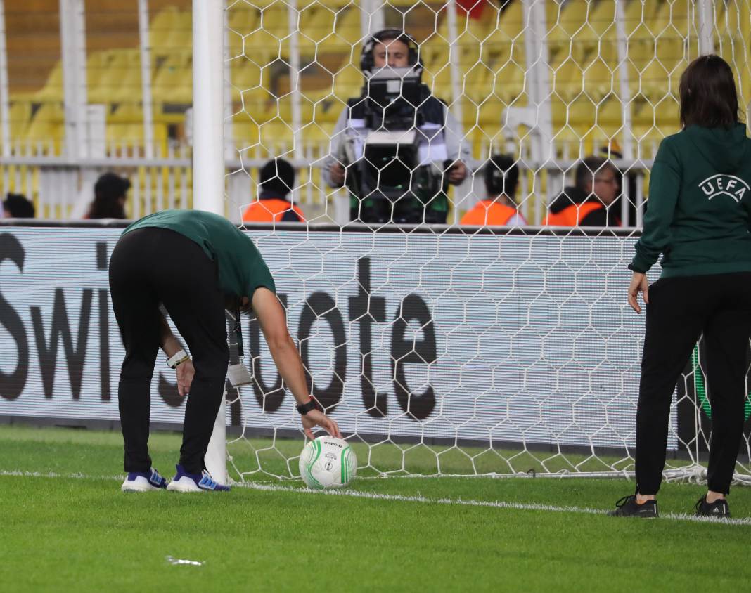 Bu haberden fotoğraf 'araklamak' serbesttir. Fenerbahçe Ludogorets maçının tüm fotoğrafları 26