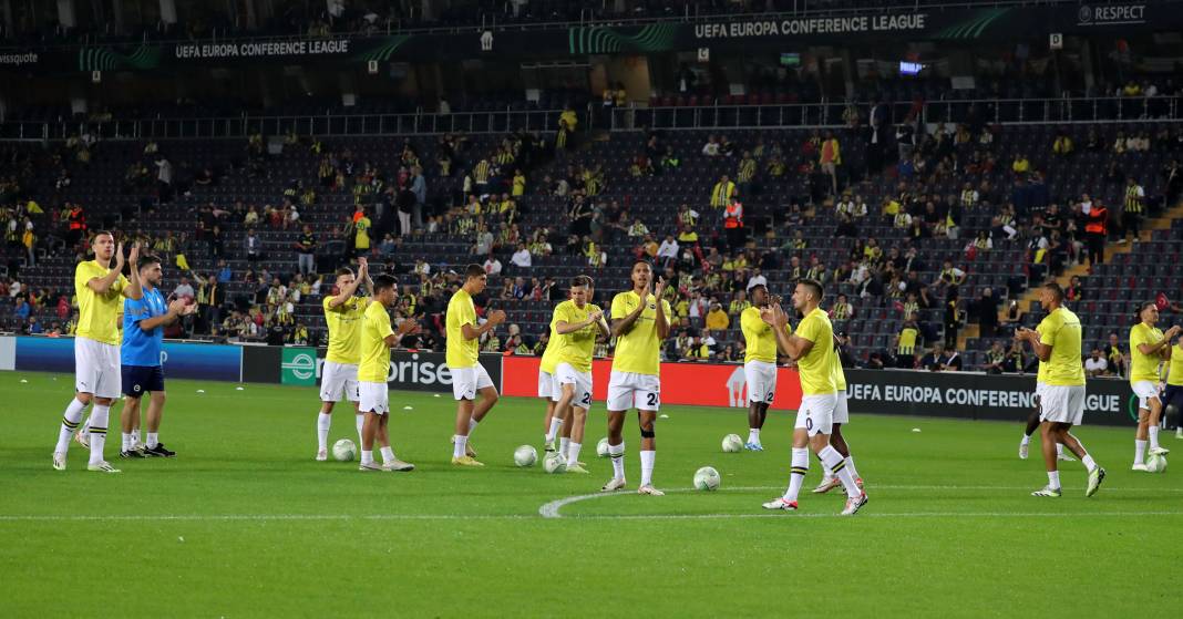 Bu haberden fotoğraf 'araklamak' serbesttir. Fenerbahçe Ludogorets maçının tüm fotoğrafları 11