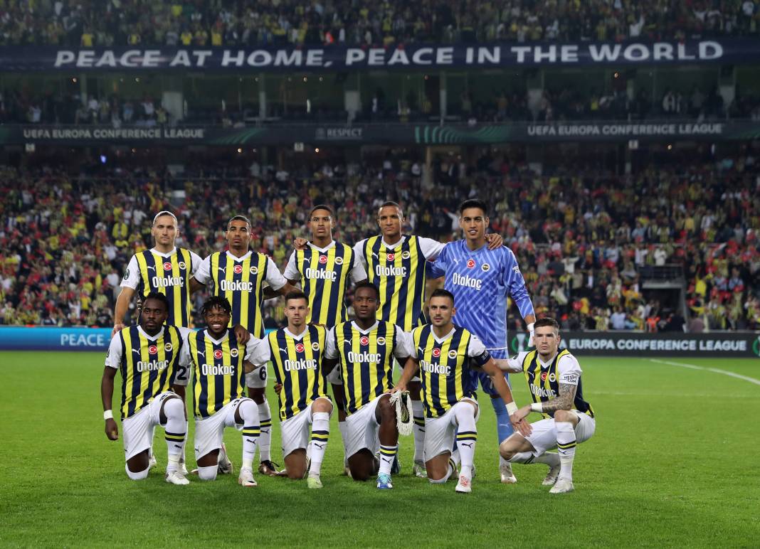 Bu haberden fotoğraf 'araklamak' serbesttir. Fenerbahçe Ludogorets maçının tüm fotoğrafları 5