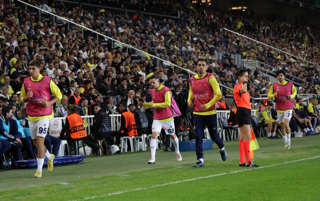 Bu haberden fotoğraf 'araklamak' serbesttir. Fenerbahçe Ludogorets maçının tüm fotoğrafları 54