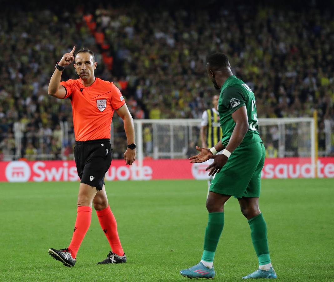 Bu haberden fotoğraf 'araklamak' serbesttir. Fenerbahçe Ludogorets maçının tüm fotoğrafları 41