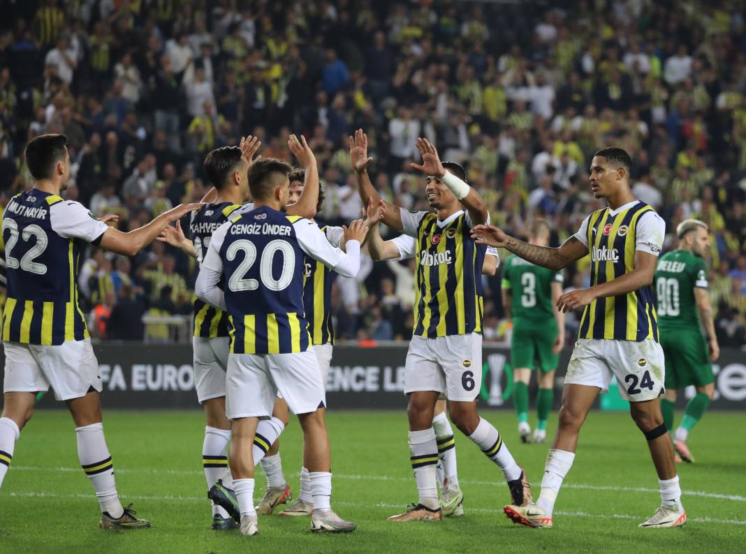 Bu haberden fotoğraf 'araklamak' serbesttir. Fenerbahçe Ludogorets maçının tüm fotoğrafları 71