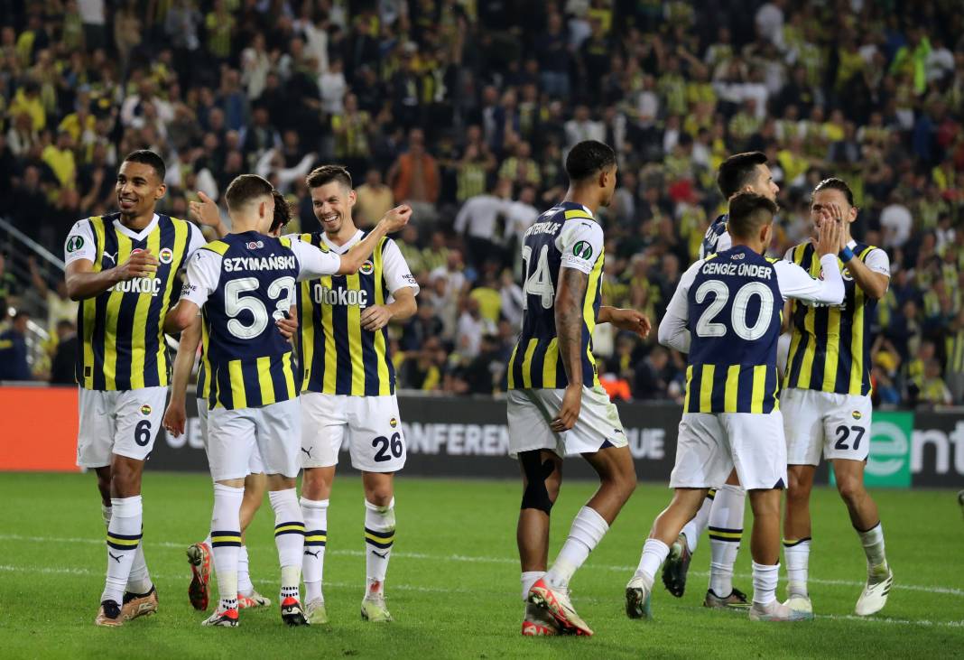 Bu haberden fotoğraf 'araklamak' serbesttir. Fenerbahçe Ludogorets maçının tüm fotoğrafları 70