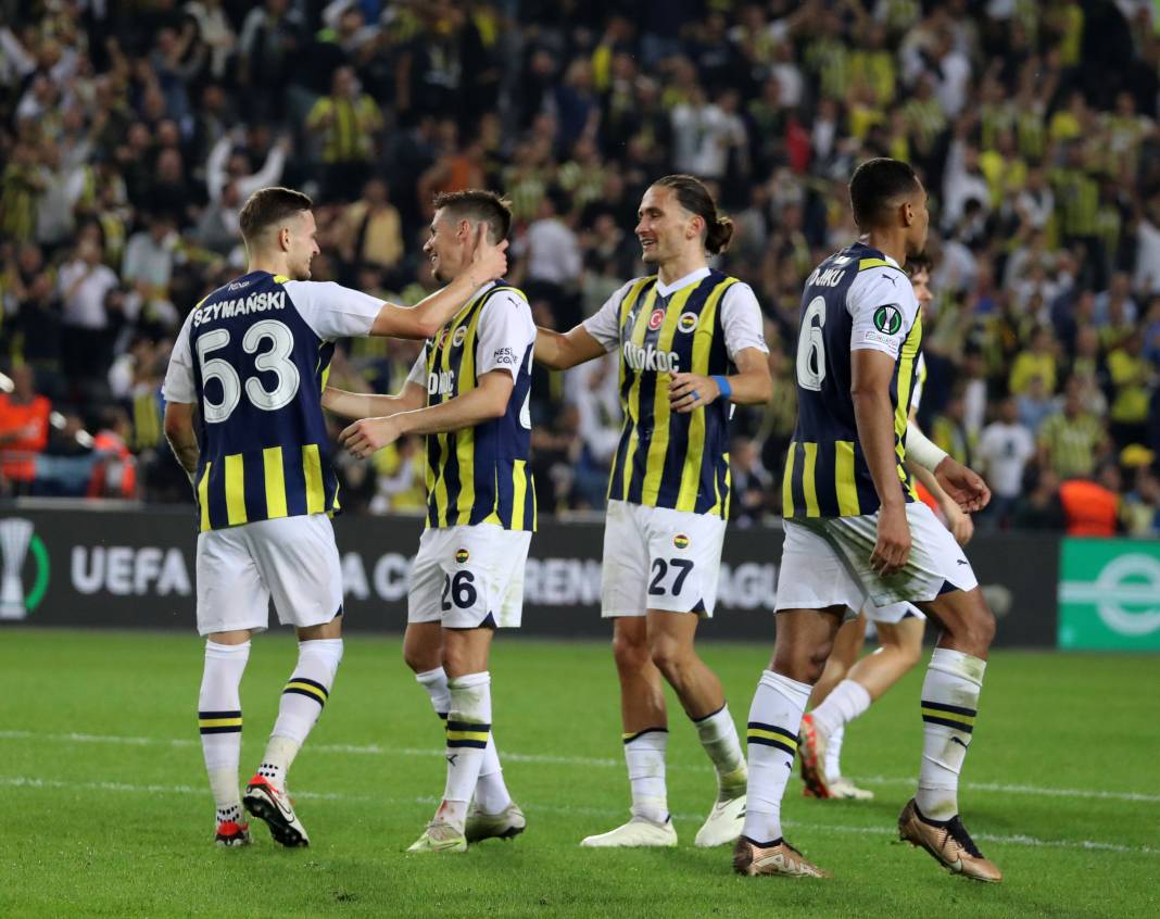 Bu haberden fotoğraf 'araklamak' serbesttir. Fenerbahçe Ludogorets maçının tüm fotoğrafları 68