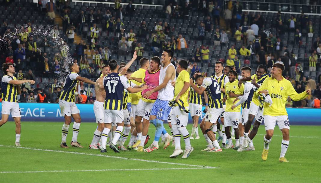 Bu haberden fotoğraf 'araklamak' serbesttir. Fenerbahçe Ludogorets maçının tüm fotoğrafları 77