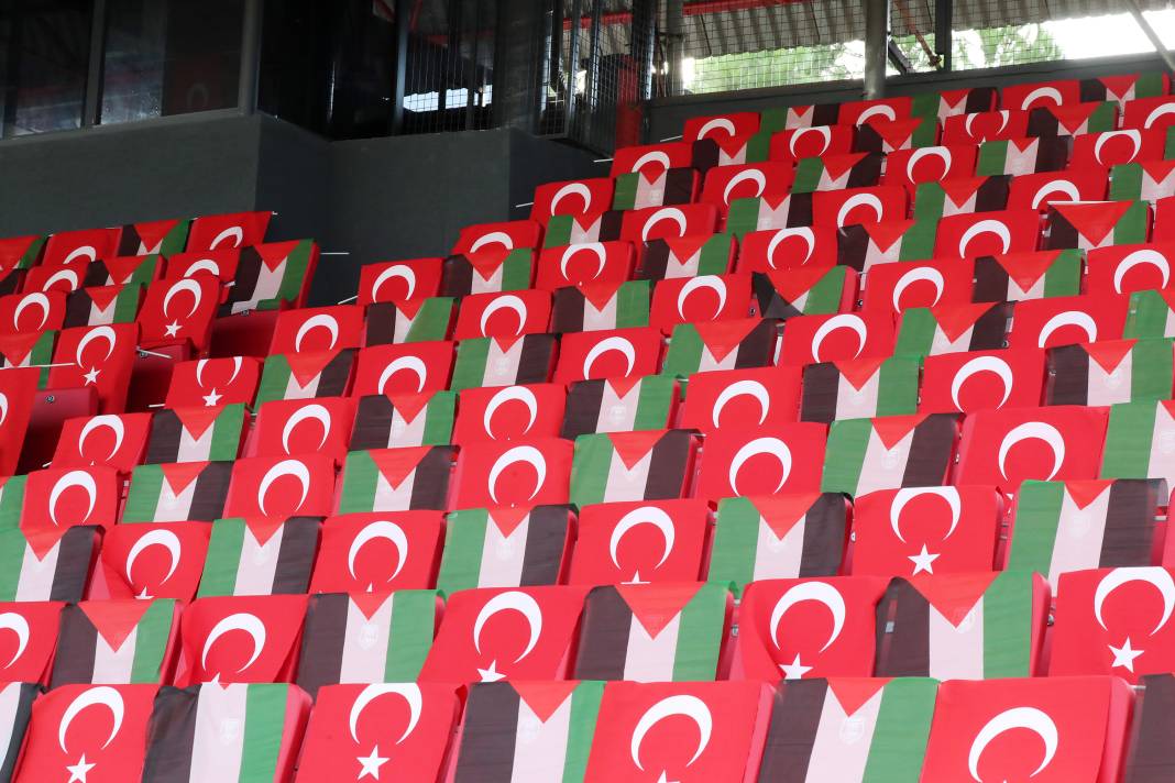 Bu haberden fotoğraf araklamak serbesttir. Pendikspor Fenerbahçe maçının bütün fotoğrafları 120
