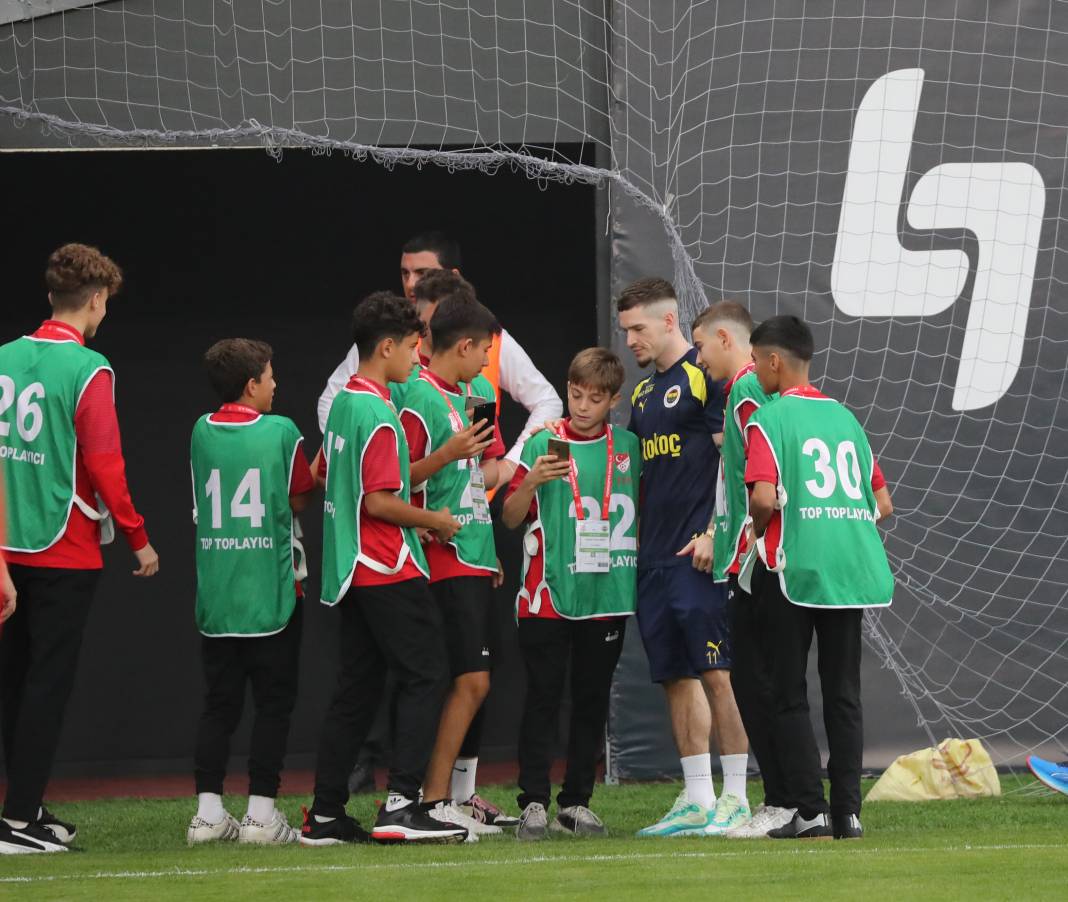 Bu haberden fotoğraf araklamak serbesttir. Pendikspor Fenerbahçe maçının bütün fotoğrafları 107