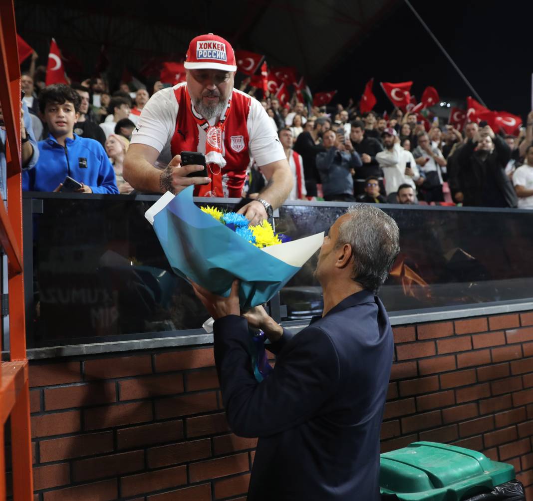 Bu haberden fotoğraf araklamak serbesttir. Pendikspor Fenerbahçe maçının bütün fotoğrafları 85