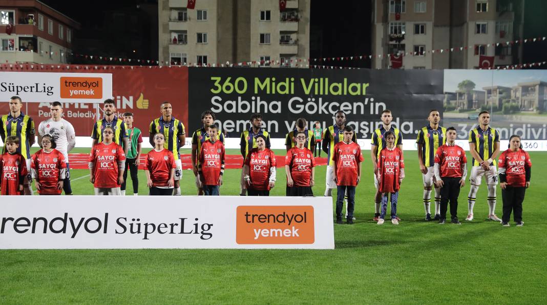 Bu haberden fotoğraf araklamak serbesttir. Pendikspor Fenerbahçe maçının bütün fotoğrafları 82