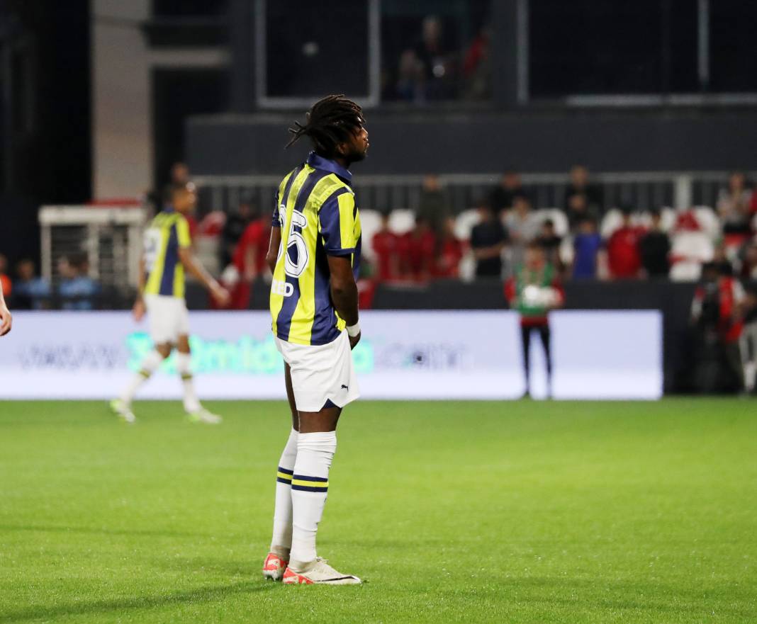 Bu haberden fotoğraf araklamak serbesttir. Pendikspor Fenerbahçe maçının bütün fotoğrafları 67